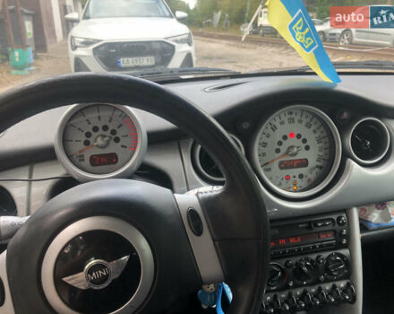 Зеленый Мини Hatch, объемом двигателя 1.6 л и пробегом 236 тыс. км за 5500 $, фото 4 на Automoto.ua