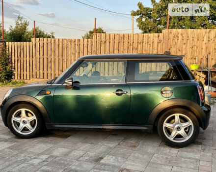 Зелений Міні Hatch, об'ємом двигуна 1.6 л та пробігом 110 тис. км за 8000 $, фото 6 на Automoto.ua