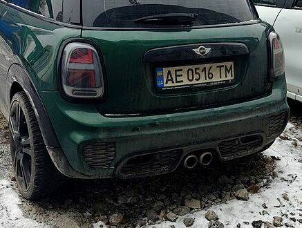 Зеленый Мини Hatch, объемом двигателя 1.5 л и пробегом 220 тыс. км за 4000 $, фото 1 на Automoto.ua