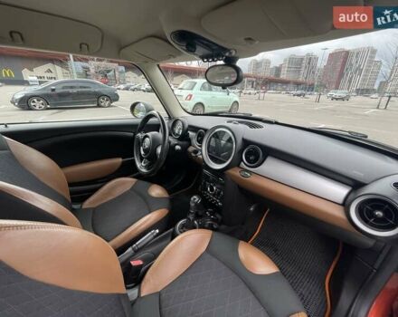 Оранжевый Мини Hatch, объемом двигателя 1.6 л и пробегом 85 тыс. км за 10500 $, фото 9 на Automoto.ua