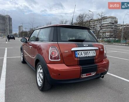 Оранжевый Мини Hatch, объемом двигателя 1.6 л и пробегом 85 тыс. км за 10500 $, фото 4 на Automoto.ua