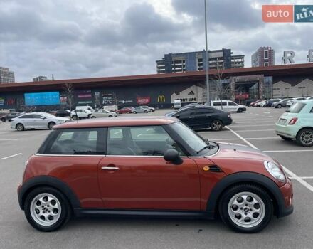 Оранжевый Мини Hatch, объемом двигателя 1.6 л и пробегом 85 тыс. км за 10500 $, фото 3 на Automoto.ua
