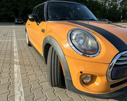 Оранжевый Мини Hatch, объемом двигателя 1.5 л и пробегом 156 тыс. км за 12700 $, фото 4 на Automoto.ua