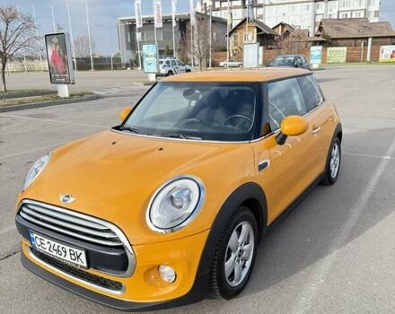 Оранжевый Мини Hatch, объемом двигателя 1.5 л и пробегом 65 тыс. км за 13000 $, фото 1 на Automoto.ua