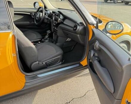Оранжевый Мини Hatch, объемом двигателя 1.5 л и пробегом 65 тыс. км за 13000 $, фото 7 на Automoto.ua