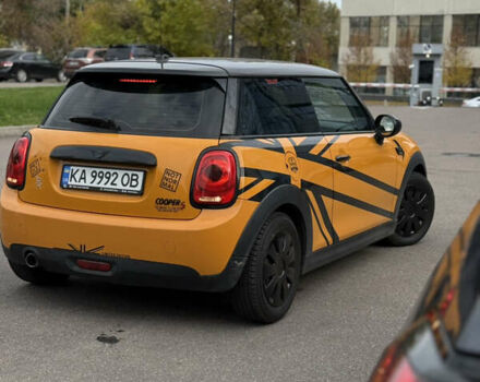 Оранжевый Мини Hatch, объемом двигателя 1.5 л и пробегом 108 тыс. км за 15500 $, фото 2 на Automoto.ua