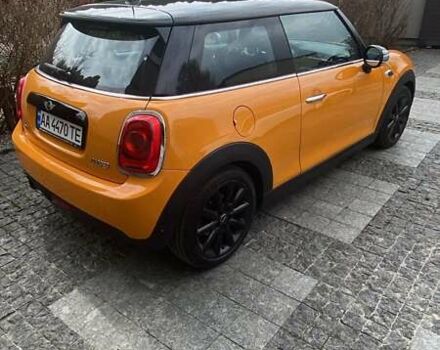 Оранжевый Мини Hatch, объемом двигателя 1.5 л и пробегом 104 тыс. км за 15900 $, фото 2 на Automoto.ua