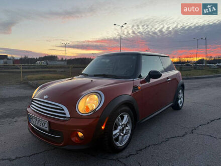Міні Hatch 2011 у Львові на Automoto.ua Помаранчевий Міні Hatch, об'ємом двигуна 1.6 л та пробігом 185 тис. км за 7850 $, фото 1 на Automoto.ua
