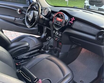 Черный Мини Мини, объемом двигателя 1.5 л и пробегом 118 тыс. км за 10500 $, фото 4 на Automoto.ua