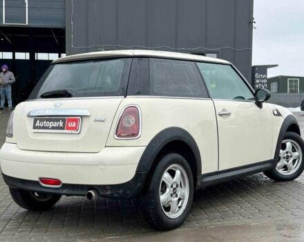 Білий Міні One, об'ємом двигуна 1.4 л та пробігом 139 тис. км за 5990 $, фото 4 на Automoto.ua