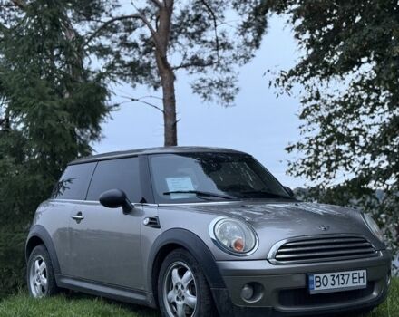 Бежевый Мини Ван, объемом двигателя 1.6 л и пробегом 218 тыс. км за 5700 $, фото 1 на Automoto.ua