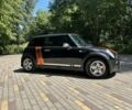 Черный Мини Ван, объемом двигателя 1.6 л и пробегом 201 тыс. км за 4200 $, фото 2 на Automoto.ua