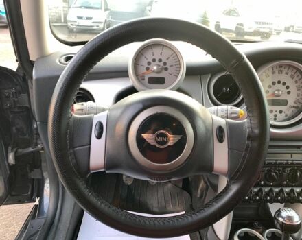 Черный Мини Ван, объемом двигателя 14 л и пробегом 220 тыс. км за 4490 $, фото 4 на Automoto.ua