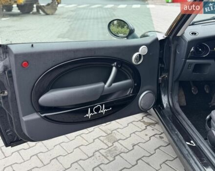 Чорний Міні One, об'ємом двигуна 1.6 л та пробігом 248 тис. км за 4200 $, фото 8 на Automoto.ua