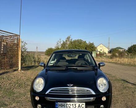 Черный Мини Ван, объемом двигателя 1.6 л и пробегом 122 тыс. км за 5200 $, фото 2 на Automoto.ua