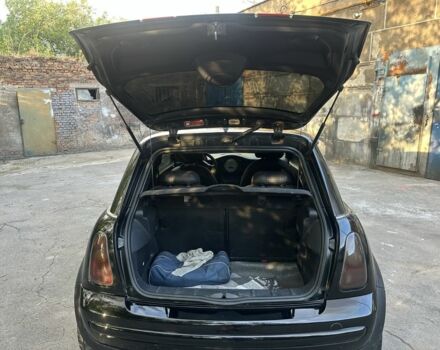 Черный Мини Ван, объемом двигателя 1.6 л и пробегом 210 тыс. км за 5500 $, фото 5 на Automoto.ua