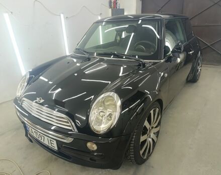 Черный Мини Ван, объемом двигателя 1.6 л и пробегом 200 тыс. км за 4200 $, фото 1 на Automoto.ua