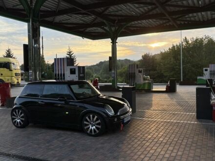 Чорний Міні One, об'ємом двигуна 1.6 л та пробігом 251 тис. км за 3290 $, фото 1 на Automoto.ua