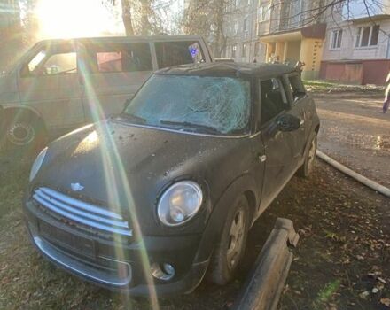 Черный Мини Ван, объемом двигателя 1.6 л и пробегом 197 тыс. км за 3000 $, фото 1 на Automoto.ua