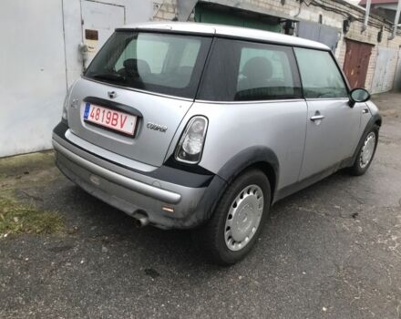 Серый Мини Ван, объемом двигателя 1.6 л и пробегом 237 тыс. км за 2350 $, фото 4 на Automoto.ua
