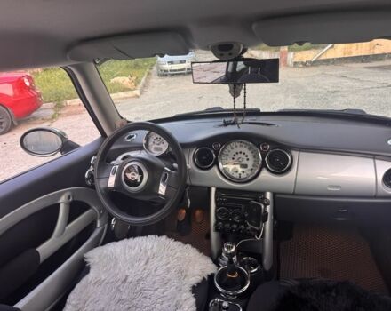 Сірий Міні One, об'ємом двигуна 1.6 л та пробігом 200 тис. км за 5009 $, фото 1 на Automoto.ua