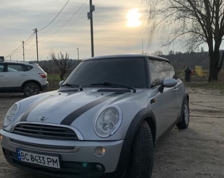 Сірий Міні One, об'ємом двигуна 1.6 л та пробігом 230 тис. км за 3800 $, фото 4 на Automoto.ua
