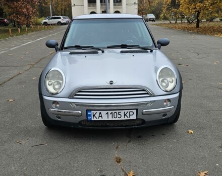 Серый Мини Ван, объемом двигателя 1.6 л и пробегом 200 тыс. км за 3500 $, фото 1 на Automoto.ua