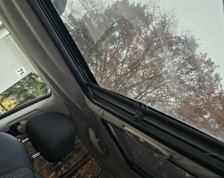 Серый Мини Ван, объемом двигателя 1.6 л и пробегом 200 тыс. км за 3500 $, фото 12 на Automoto.ua