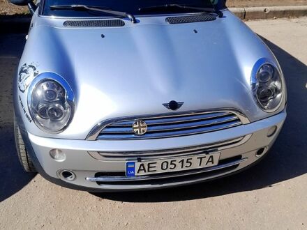 Серый Мини Ван, объемом двигателя 1.6 л и пробегом 225 тыс. км за 3750 $, фото 1 на Automoto.ua