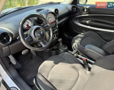 Белый Мини Пейсмен, объемом двигателя 2 л и пробегом 89 тыс. км за 12700 $, фото 21 на Automoto.ua