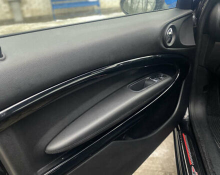 Чорний Міні Пейсмен, об'ємом двигуна 2 л та пробігом 170 тис. км за 11000 $, фото 23 на Automoto.ua