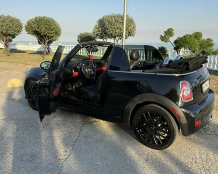 Черный Мини Convertible, объемом двигателя 1.6 л и пробегом 89 тыс. км за 10000 $, фото 2 на Automoto.ua