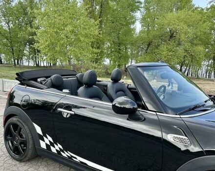 Чорний Міні Convertible, об'ємом двигуна 1.5 л та пробігом 131 тис. км за 18600 $, фото 2 на Automoto.ua