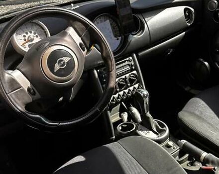 Красный Мини Convertible, объемом двигателя 1.6 л и пробегом 182 тыс. км за 7400 $, фото 6 на Automoto.ua