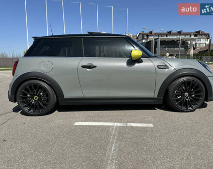 Серый Мини Electric, объемом двигателя 0 л и пробегом 26 тыс. км за 23500 $, фото 9 на Automoto.ua