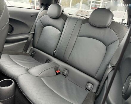 Мини John Cooper Works, объемом двигателя 2.45 л и пробегом 28 тыс. км за 15900 $, фото 10 на Automoto.ua