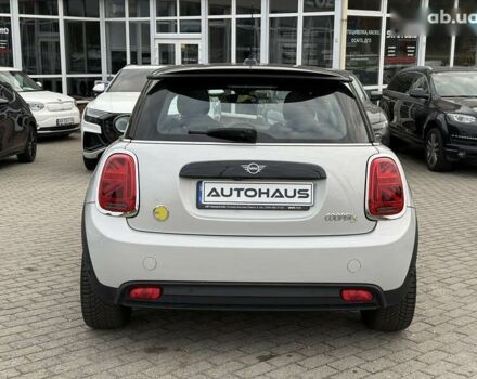 Мини John Cooper Works, объемом двигателя 2.45 л и пробегом 28 тыс. км за 15900 $, фото 6 на Automoto.ua