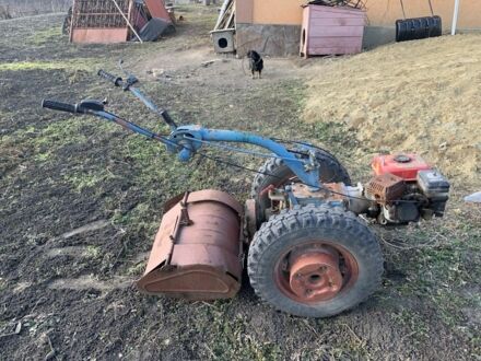 МТЗ 05 1990 в Кельменцах на Automoto.ua Синий МТЗ 05, объемом двигателя 0.2 л и пробегом 10 тыс. км за 820 $, фото 1 на Automoto.ua