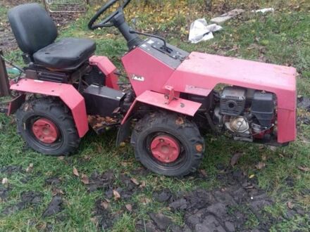 Красный МТЗ 132Н Беларус, объемом двигателя 0.5 л и пробегом 100 тыс. км за 2850 $, фото 1 на Automoto.ua