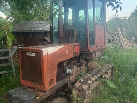 МТЗ Т-70 1995 у Вінниці на Automoto.ua Червоний МТЗ Т-70, об'ємом двигуна 4 л та пробігом 10 тис. км за 2200 $, фото 1 на Automoto.ua