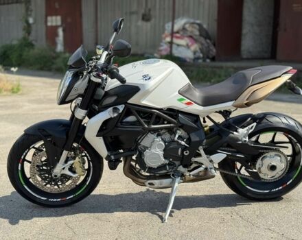 МВ Агуста 3302, объемом двигателя 0.68 л и пробегом 0 тыс. км за 7500 $, фото 3 на Automoto.ua