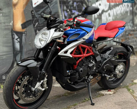 МВ Агуста Брутале, объемом двигателя 0 л и пробегом 15 тыс. км за 13500 $, фото 4 на Automoto.ua