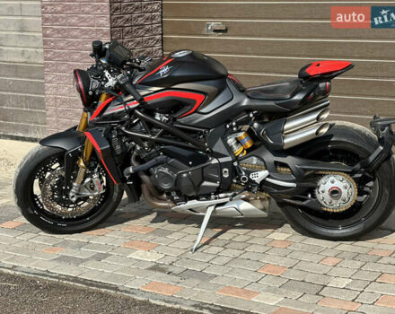 МВ Агуста Бруталє, об'ємом двигуна 1 л та пробігом 1 тис. км за 38000 $, фото 2 на Automoto.ua