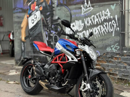 МВ Агуста Брутале 2018 в Киеве на Automoto.ua МВ Агуста Брутале, объемом двигателя 0 л и пробегом 15 тыс. км за 13500 $, фото 1 на Automoto.ua