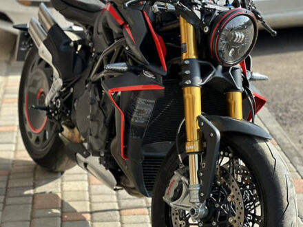 МВ Агуста Брутале 2021 в Черновцах на Automoto.ua МВ Агуста Брутале, объемом двигателя 1 л и пробегом 1 тыс. км за 38000 $, фото 1 на Automoto.ua
