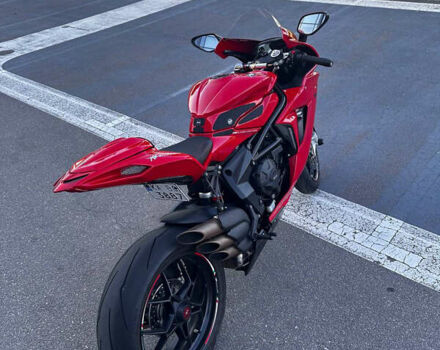 Красный МВ Агуста Ф3, объемом двигателя 0.68 л и пробегом 5 тыс. км за 12000 $, фото 1 на Automoto.ua