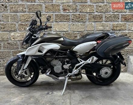 МВ Агуста Stradale 800, объемом двигателя 0 л и пробегом 5 тыс. км за 7800 $, фото 3 на Automoto.ua