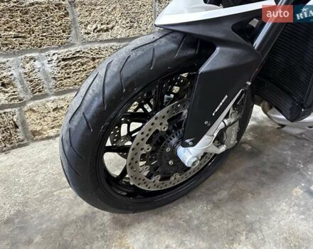 МВ Агуста Stradale 800, объемом двигателя 0 л и пробегом 5 тыс. км за 7800 $, фото 13 на Automoto.ua