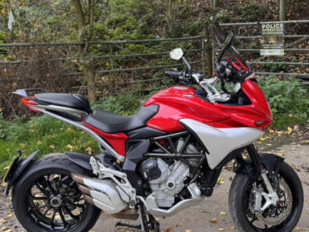 Красный МВ Агуста TURISMO VELOCE, объемом двигателя 0.8 л и пробегом 23 тыс. км за 7000 $, фото 1 на Automoto.ua