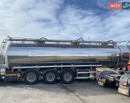 Маисонью S338FG, объемом двигателя 0 л и пробегом 800 тыс. км за 31400 $, фото 16 на Automoto.ua